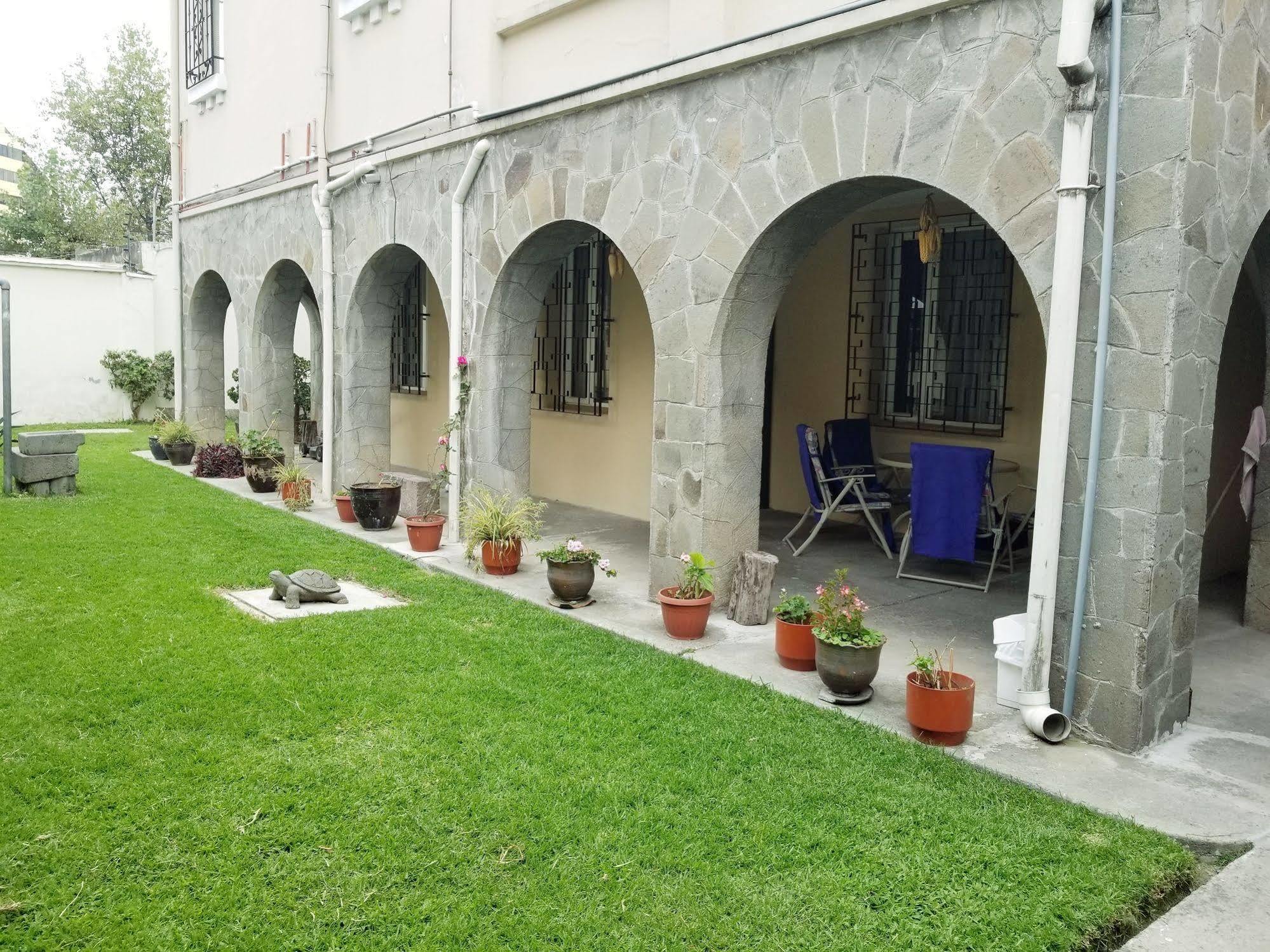 Travellers Inn Quito Eksteriør bilde
